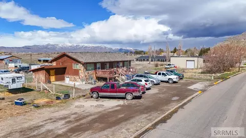 560 W Grand Ave, Arco, ID 83213