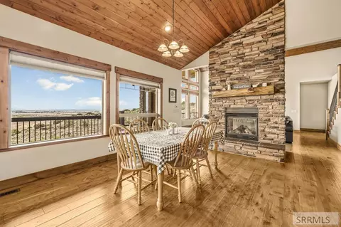Dining - 3979 Hangmans Loop, Menan, ID 83434 photo 2 of 3