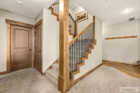 Entry Way - 3979 Hangmans Loop, Menan, ID 83434 photo 8 of 9