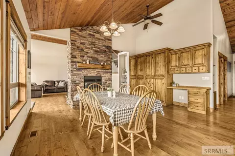 Dining - 3979 Hangmans Loop, Menan, ID 83434 photo 3 of 3