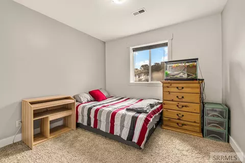 Bedroom - 3979 Hangmans Loop, Menan, ID 83434 photo 6 of 8