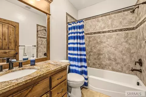 Bath - 3979 Hangmans Loop, Menan, ID 83434 photo 3 of 4