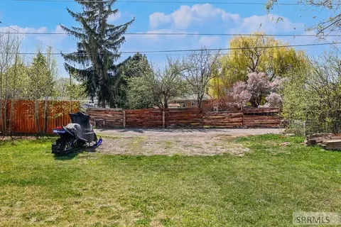 Exterior - 375 W 1 S, Rigby, ID 83442 photo 6 of 10