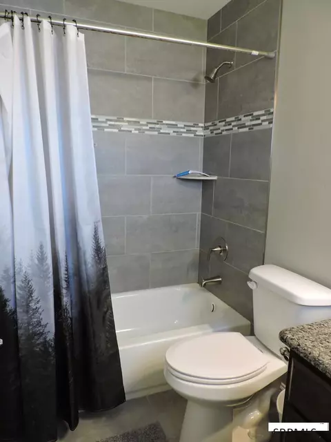 Bath - 605 Boulder St, Rigby, ID 83442 photo 2 of 7