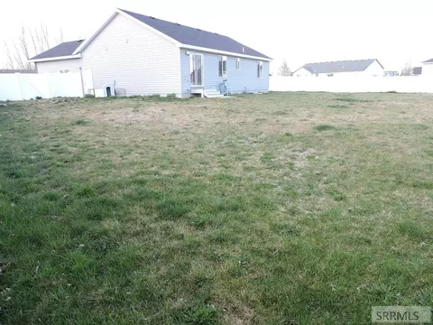 Exterior - 605 Boulder St, Rigby, ID 83442 photo 4 of 7