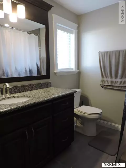 Bath - 605 Boulder St, Rigby, ID 83442 photo 3 of 7