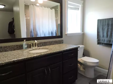 Bath - 605 Boulder St, Rigby, ID 83442 photo 4 of 7