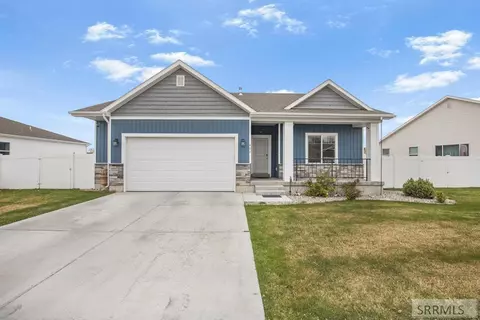 408 N Curlew Dr, Ammon, ID 83406