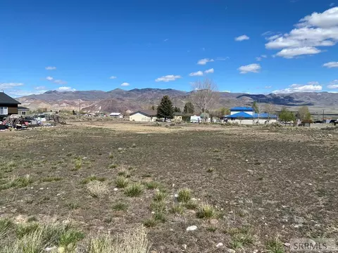 831 Custer St, Challis, ID 83226