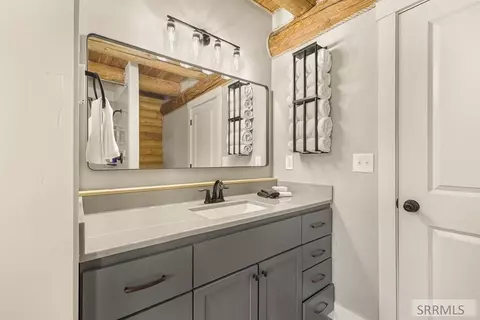 Bath - 32 Valley View Cir, Irwin, ID 83428 photo 1 of 5