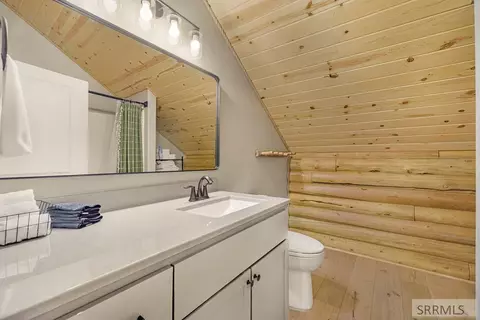 Bath - 32 Valley View Cir, Irwin, ID 83428 photo 5 of 5