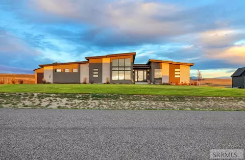 7699 S Packbridge Ln, Idaho Falls, ID 83406