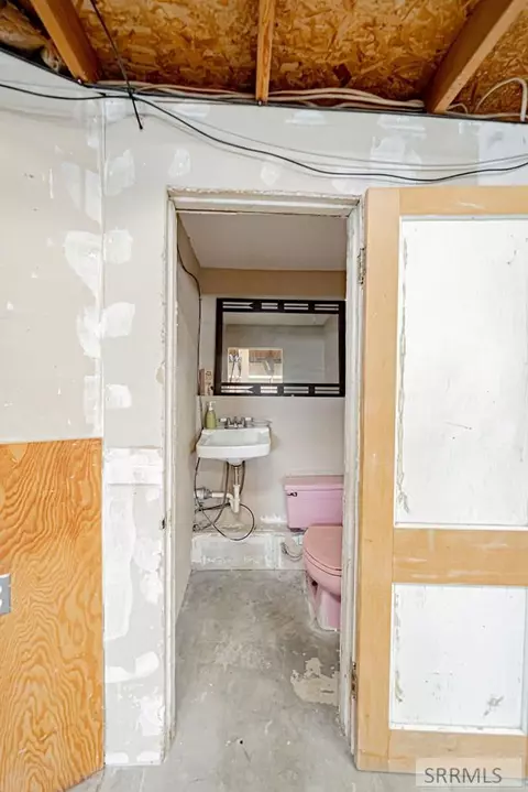 Bath - 467 N 3 W, Rigby, ID 83442 photo 7 of 9