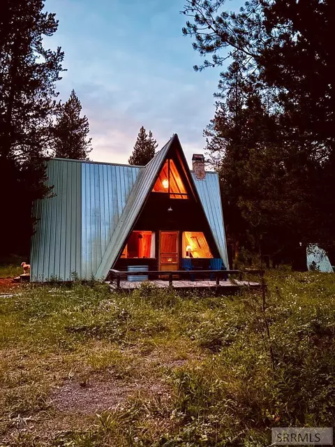 3789 Homestead Dr, Island Park, ID 83429