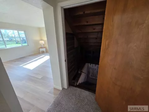 Entry Way - 6850 S 2000 W, Rexburg, ID 83440 photo 7 of 7