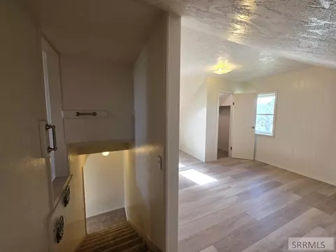 Entry Way - 6850 S 2000 W, Rexburg, ID 83440 photo 6 of 7