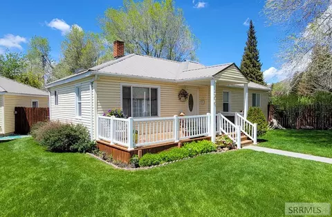 506 Mary Dr, Arco, ID 83213