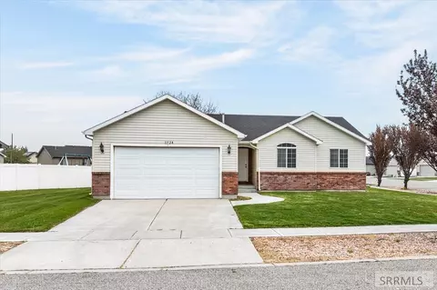 1528 Cobblestone Ln, Chubbuck, ID 83202