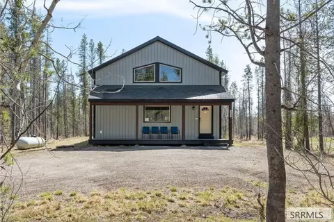4062 Steelhead Dr, Island Park, ID 83429