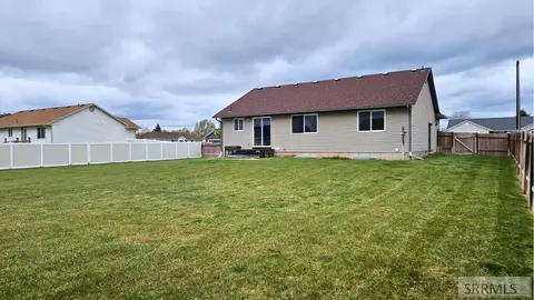 Exterior - 5420 Elliott St, Iona, ID 83427 photo 4 of 4