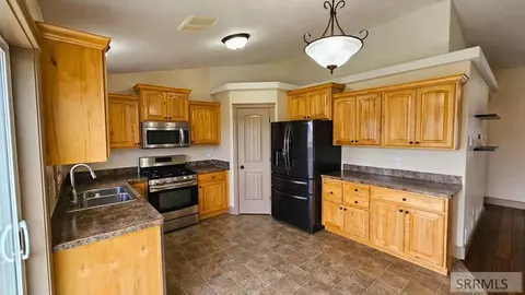 Kitchen - 5420 Elliott St, Iona, ID 83427 photo 1 of 3