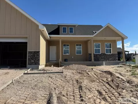 Exterior - 6540 Crown Cres, Ammon, ID 83406 photo 3 of 15