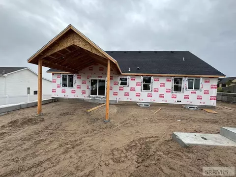 Exterior - 6540 Crown Cres, Ammon, ID 83406 photo 3 of 11