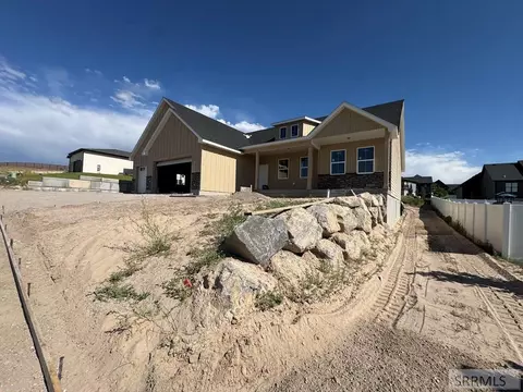 Exterior - 6540 Crown Cres, Ammon, ID 83406 photo 5 of 15