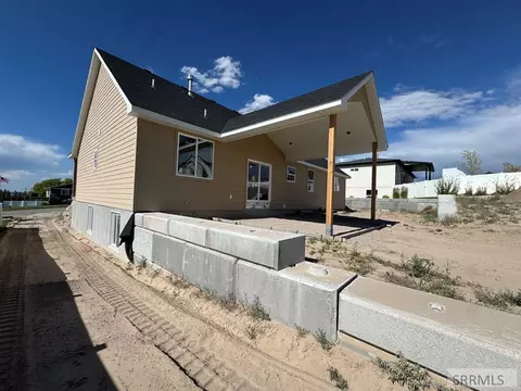 Exterior - 6540 Crown Cres, Ammon, ID 83406 photo 8 of 15