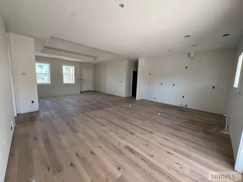 Living - 6540 Crown Cres, Ammon, ID 83406 photo 2 of 7