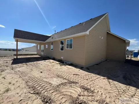 Exterior - 6540 Crown Cres, Ammon, ID 83406 photo 7 of 15
