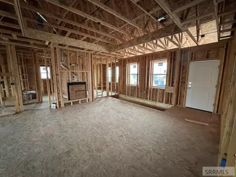 Entry Way - 6540 Crown Cres, Ammon, ID 83406 photo 1 of 2
