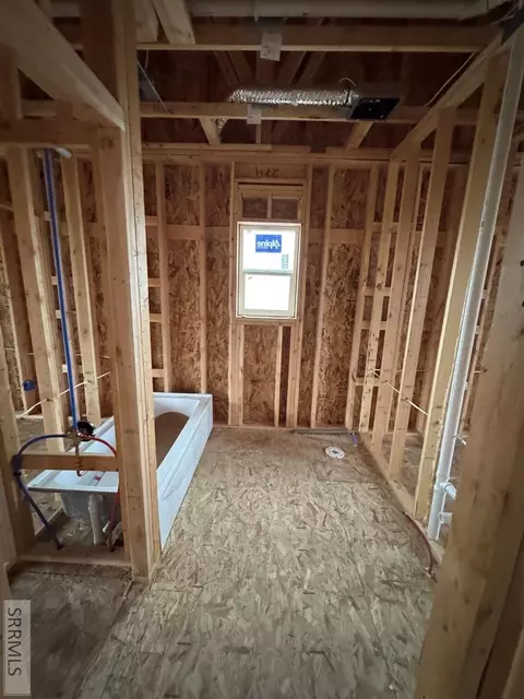 Bath - 6540 Crown Cres, Ammon, ID 83406 photo 1 of 4