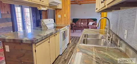 Kitchen - 1601 Valley Ave, Challis, ID 83226 photo 2 of 2