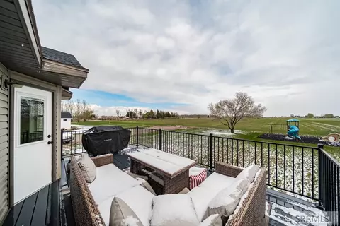Exterior - 440 N 3846 E, Rigby, ID 83442 photo 4 of 10