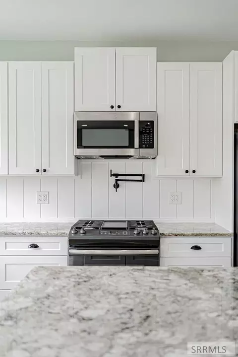 Kitchen - 3710 E 337 N, Rigby, ID 83442 photo 9 of 9