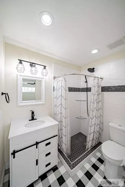 Bath - 3710 E 337 N, Rigby, ID 83442 photo 8 of 13