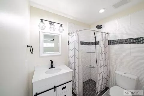 Bath - 3710 E 337 N, Rigby, ID 83442 photo 9 of 13