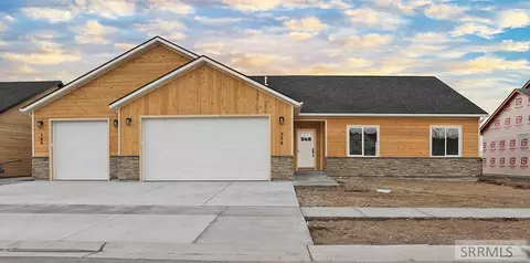 378 E 5th S, Sugar City, ID 83448