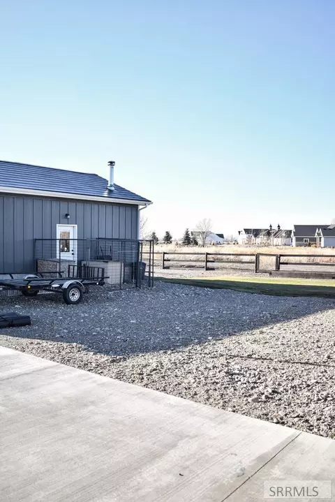 Exterior - 3820 Hirschi Loop Rd, Rexburg, ID 83440 photo 4 of 9