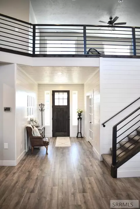 Entry Way - 3820 Hirschi Loop Rd, Rexburg, ID 83440 photo 3 of 8