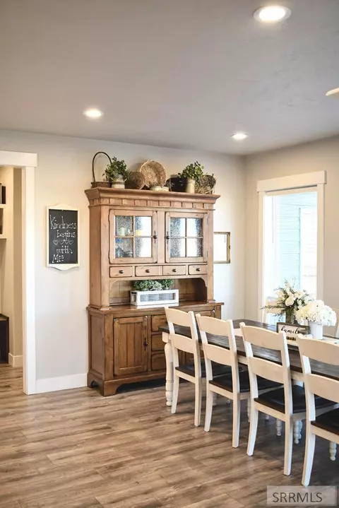 Dining - 3820 Hirschi Loop Rd, Rexburg, ID 83440 photo 1 of 2