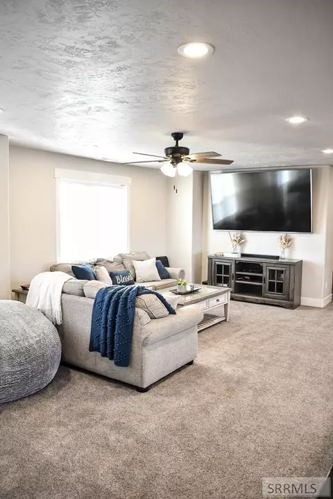 Living - 3820 Hirschi Loop Rd, Rexburg, ID 83440 photo 5 of 5