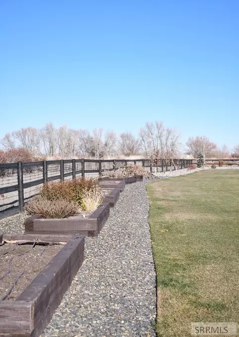 Exterior - 3820 Hirschi Loop Rd, Rexburg, ID 83440 photo 8 of 9