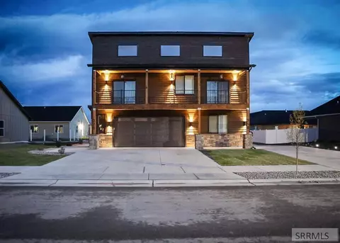 370 Camas St, Sugar City, ID 83448