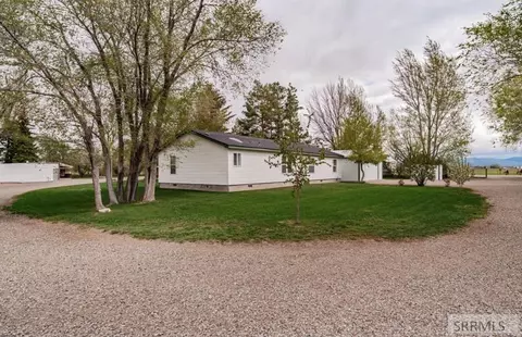 Exterior - 133 N 4400 E, Rigby, ID 83442 photo 6 of 11