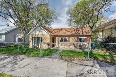 318 Johnson Ave, Pocatello, ID 83204
