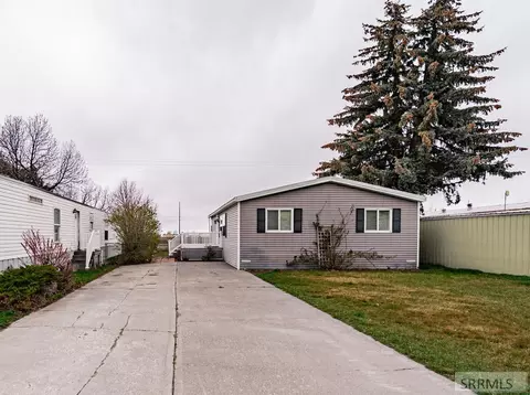 1917 N Pinewood Dr, Idaho Falls, ID 83401