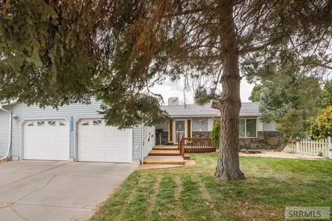 1795 Olympia Dr, Idaho Falls, ID 83402