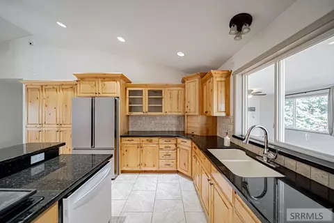 Kitchen - 3807 E 137 N, Rigby, ID 83442 photo 7 of 10